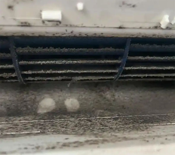 仁怀空调吹的风有股烧焦味是怎么回事